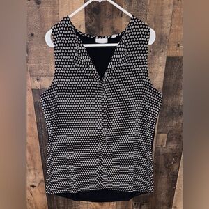Women’s Sz Large New York & Company Black and White Print Sleeveless Blouse